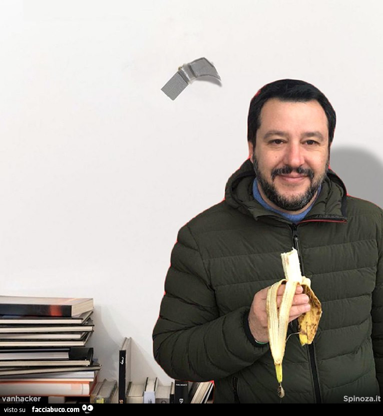 Salvini si mangia la Banana