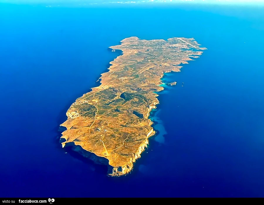 Lampedusa vista dall'alto