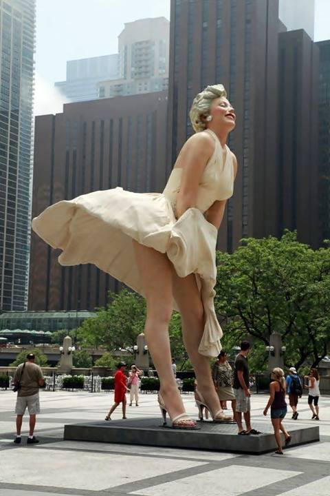 https://cdn-img-o.facciabuco.com/29/4su7bb4ss3-marilyn-monroe-statue-in-chicago-usa-marilyn-monroe-statue-in-chicago-usa_b.jpg
